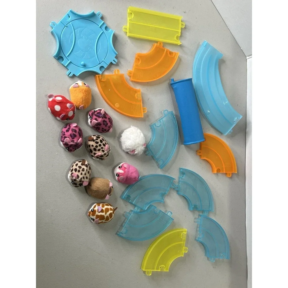 Zuru Hamsters in a House play‎ sets + small set+ 10 Hamsters + many extra